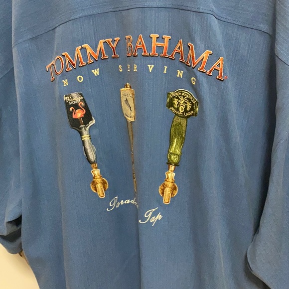 Tommy Bahama dress shirt 100% silk like new - Picture 3 of 3